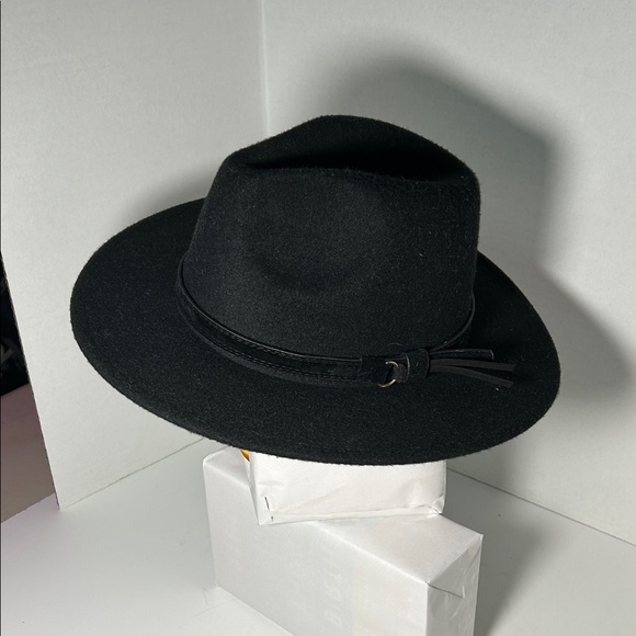 Black Vegan Felt Hat - Gold Starburst Crown - Picture 4 of 5